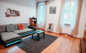 Vienna Central Apartment 4